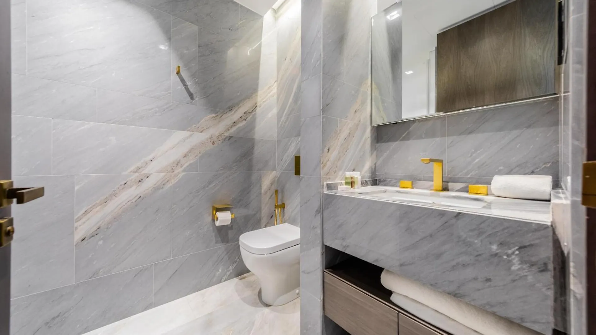 Superluxury Apartment In Five Palm, Pool & Beach Access Dubai 0*,