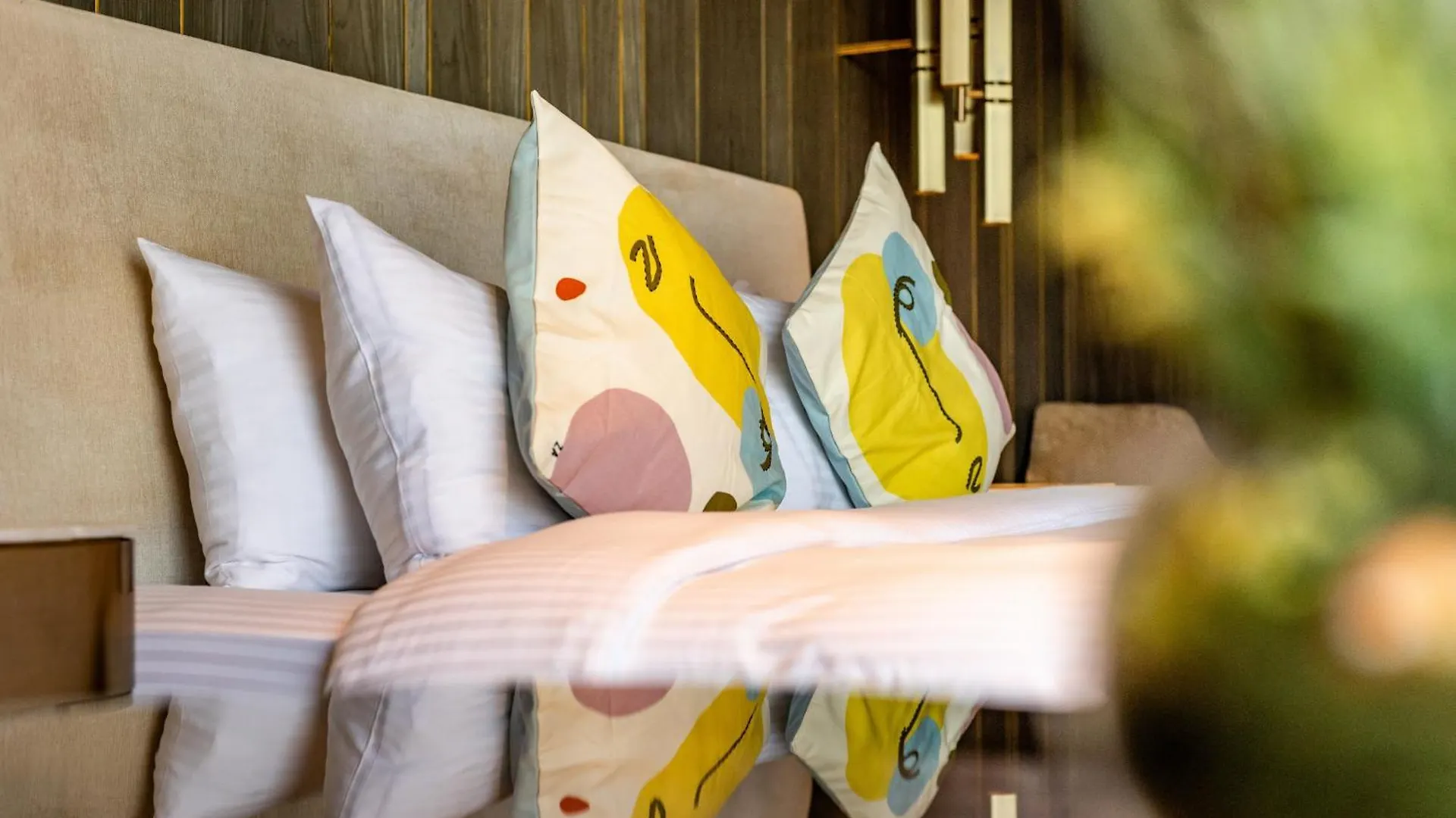 Superluxury Apartment In Five Palm, Pool & Beach Access Dubai
