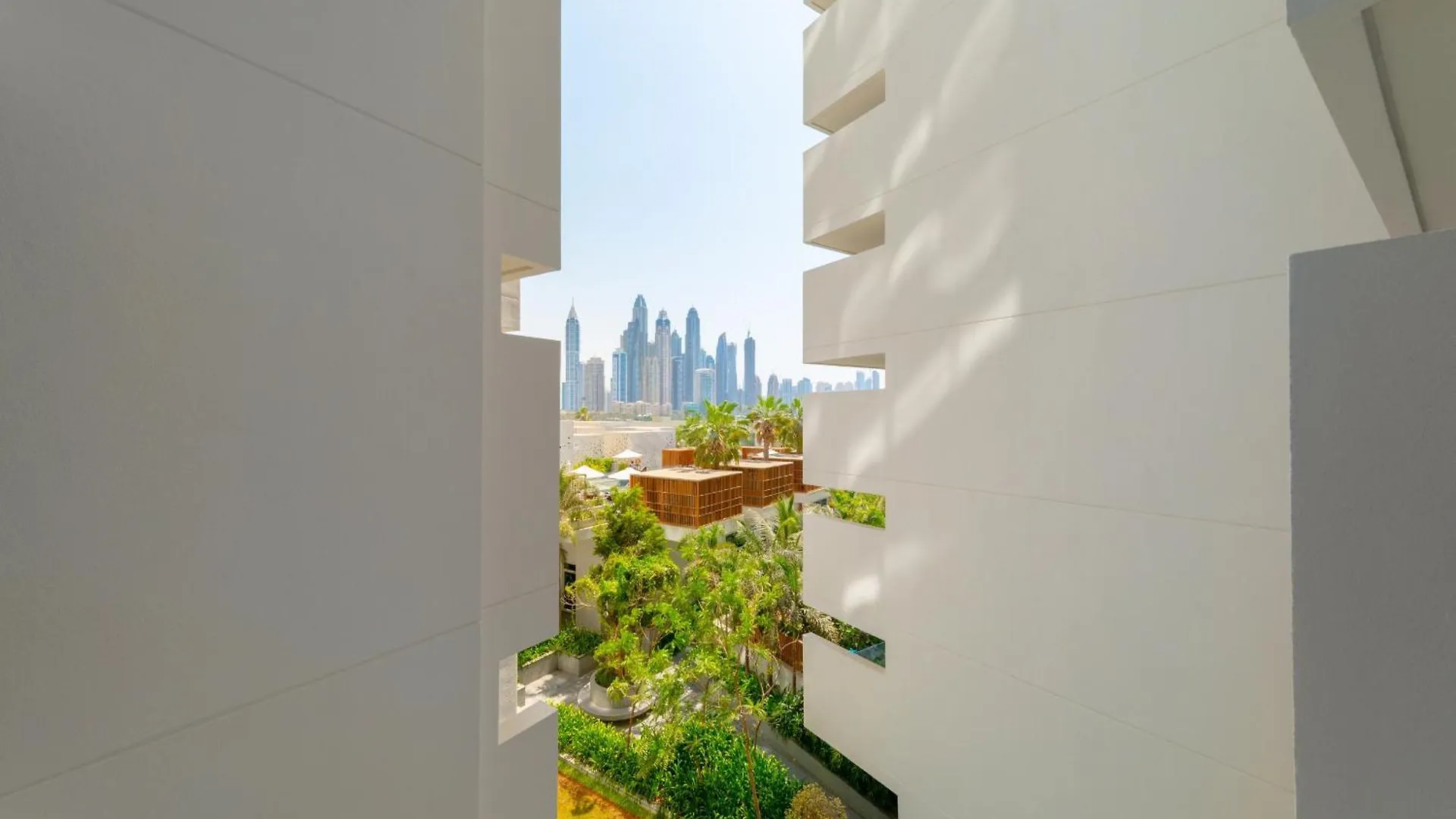 Superluxury Apartment In Five Palm, Pool & Beach Access Dubai