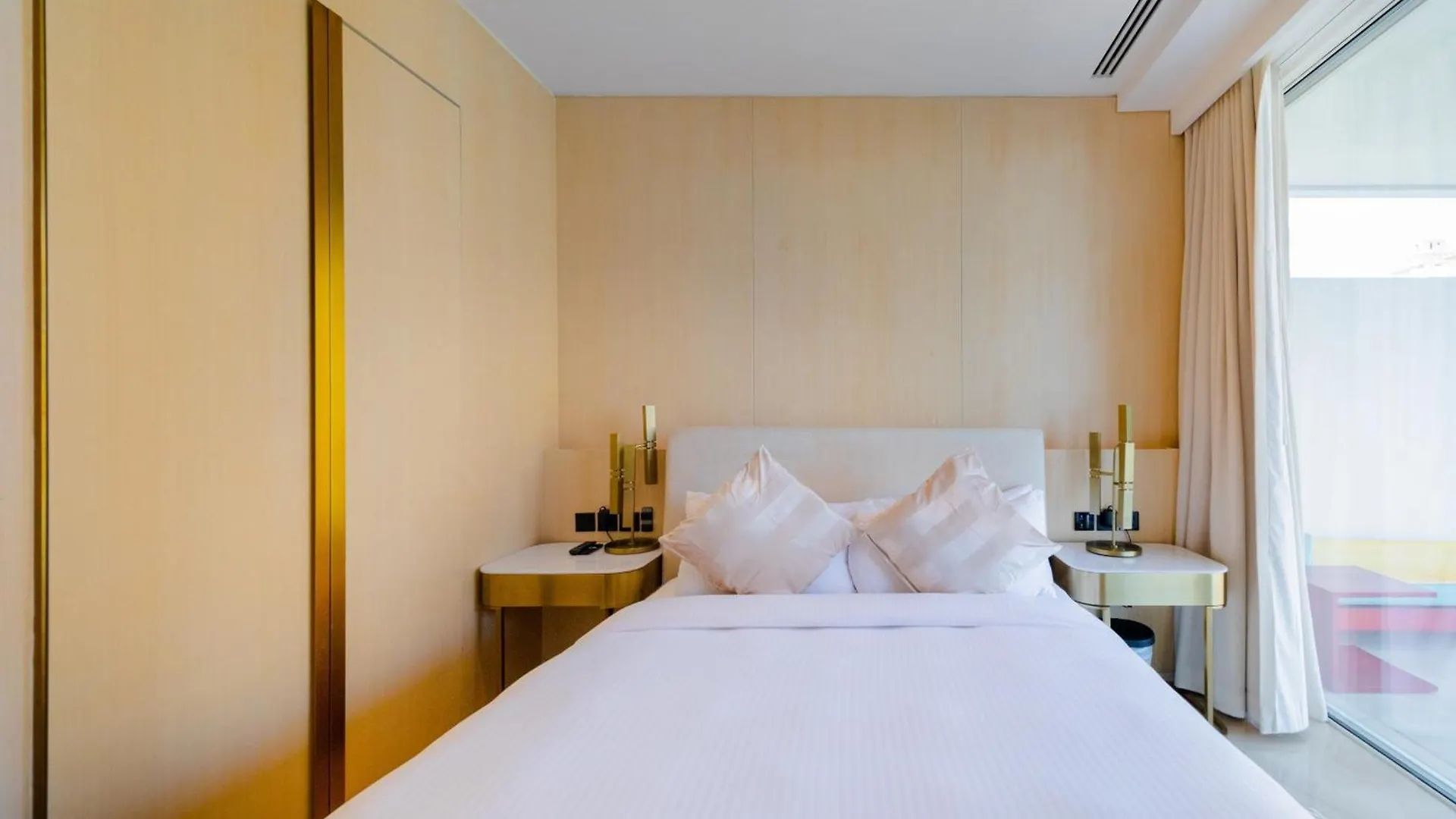 Superluxury Apartment In Five Palm, Pool & Beach Access Dubai