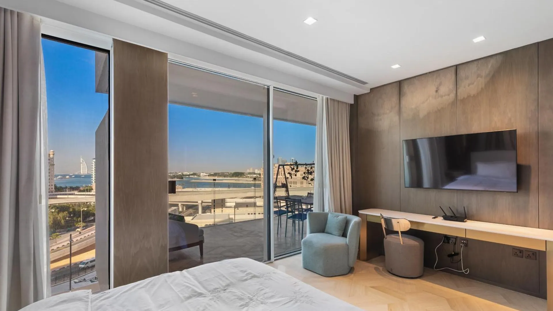 Superluxury Apartment In Five Palm, Pool & Beach Access Dubai