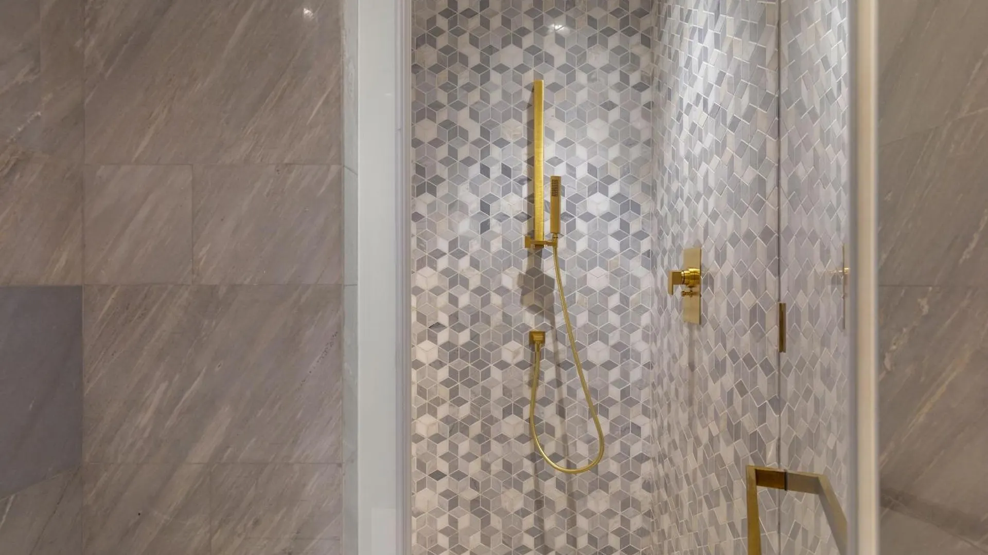 Superluxury Apartment In Five Palm, Pool & Beach Access Дубай